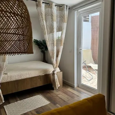 Petite Maison De Plage Apartman